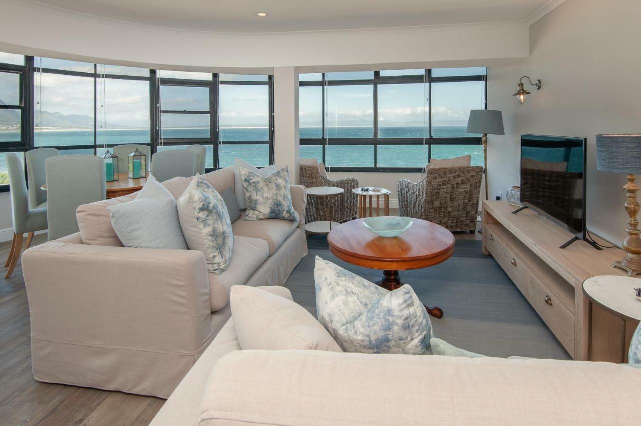 The Sun, Whales & Waves - Seafront Apartment Херманус Экстерьер фото